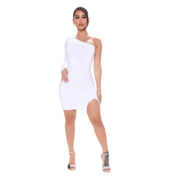 fashion nova Dresses & Skirts - FASHION NOVA. Elegant White Ruched Dress